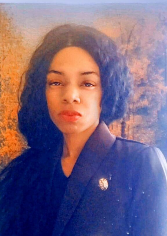 MfSCFGTu_hdr-576x1024